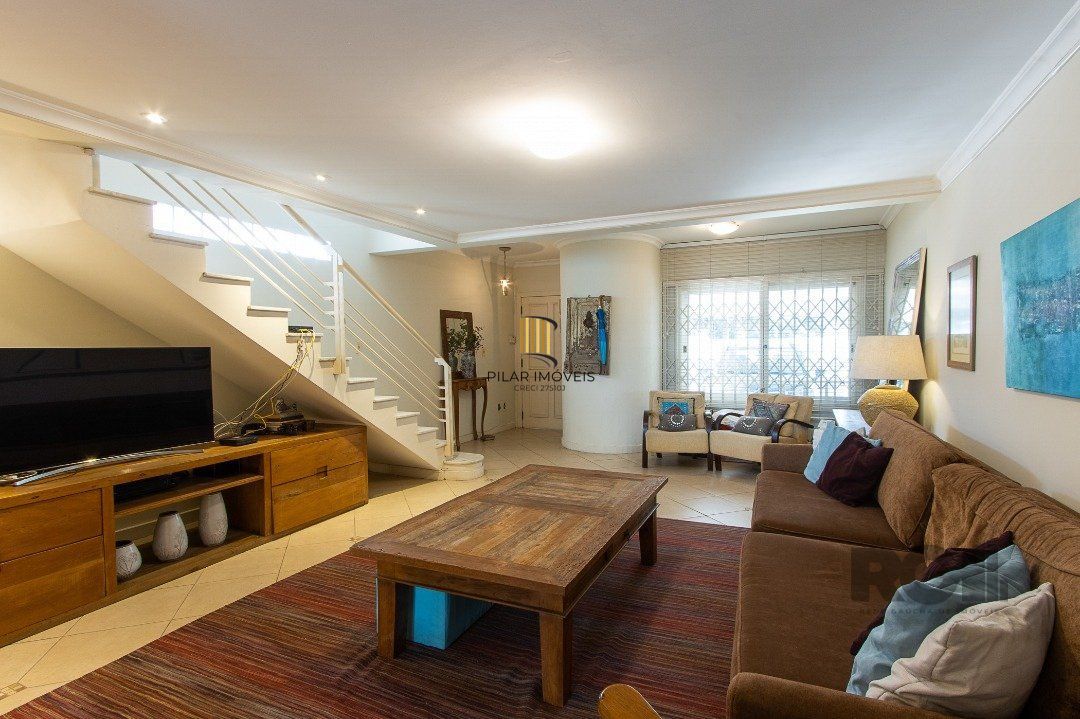 Casa 4 dormitórios no bairro Vila Conceição