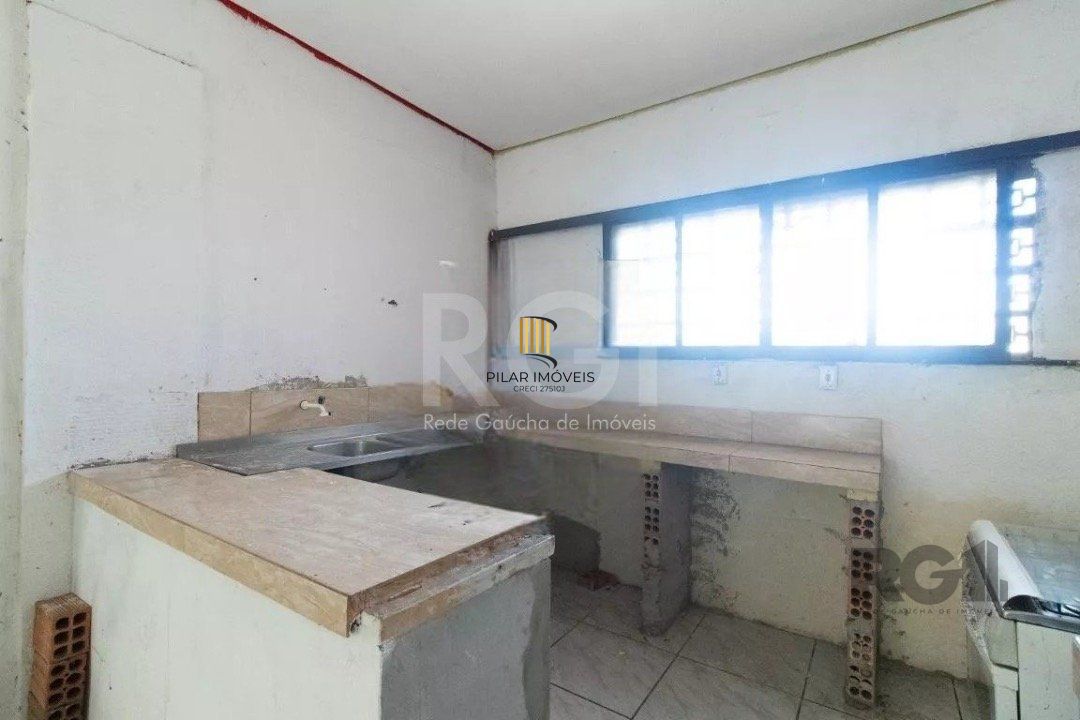 Casa para Venda - 200m², 5 dormitórios, 2 vagas - Azenha