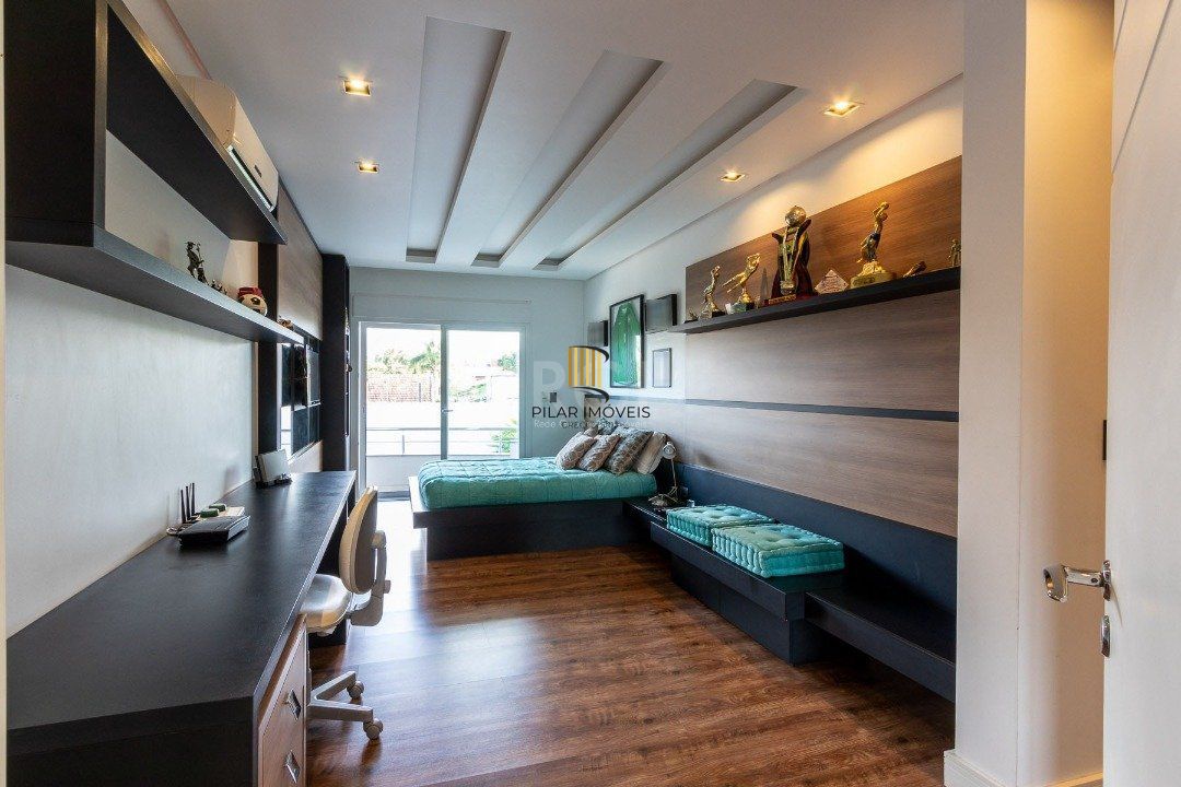 Casa para Venda - 463m², 4 dormitórios, sendo 4 suites, 4 vagas - Ipanema