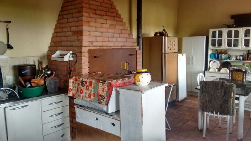 Casa para Venda - 320m², 3 dormitórios, sendo 1 suites, 4 vagas - Cristal