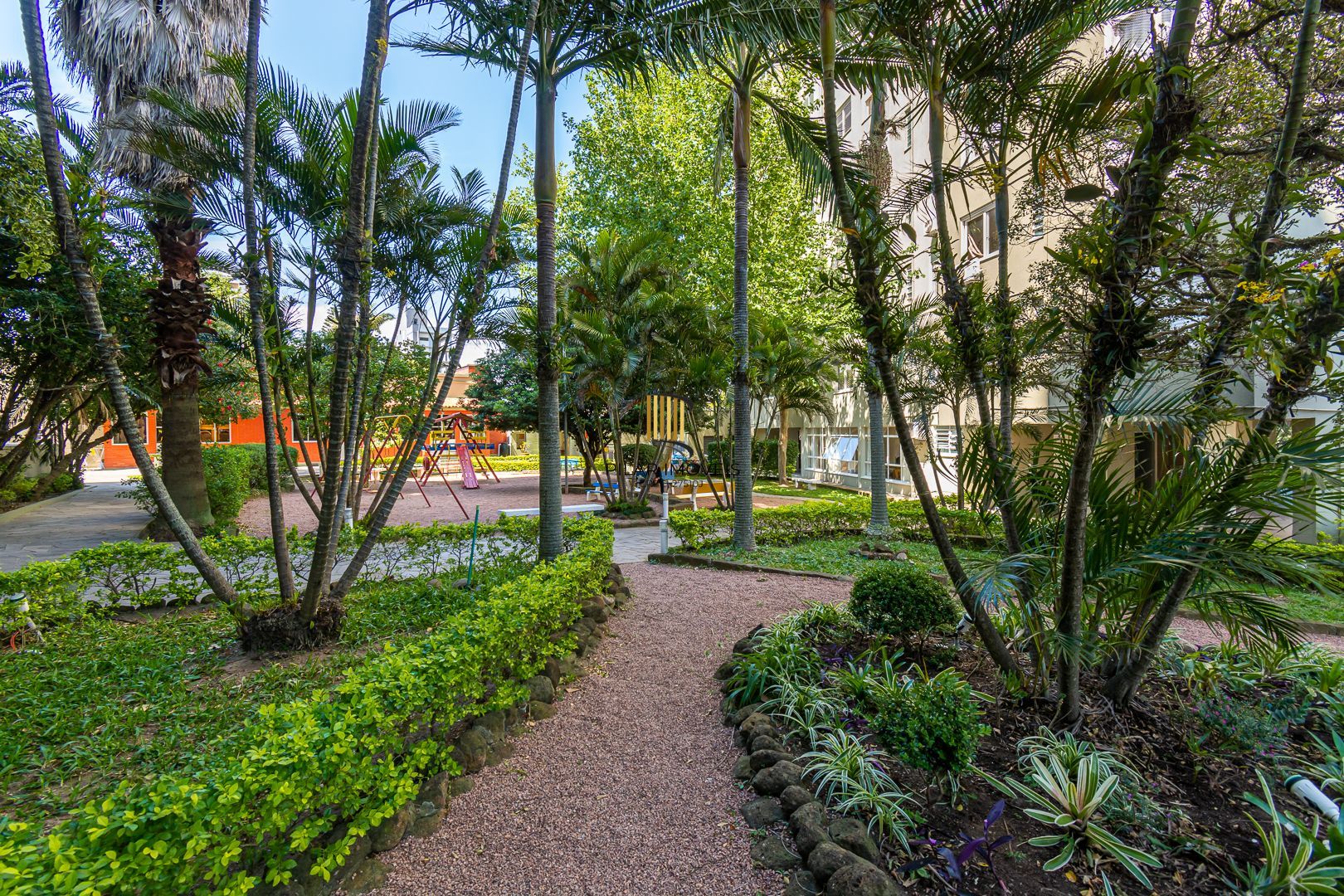 **Apartamento Semimobiliado de 1 Quarto em Vila Conceição, Porto Alegre, RS**
