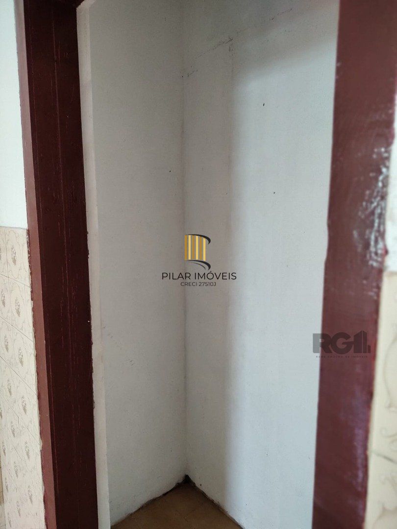 Casa para Venda - 247.37m², 4 dormitórios, 4 vagas - Partenon