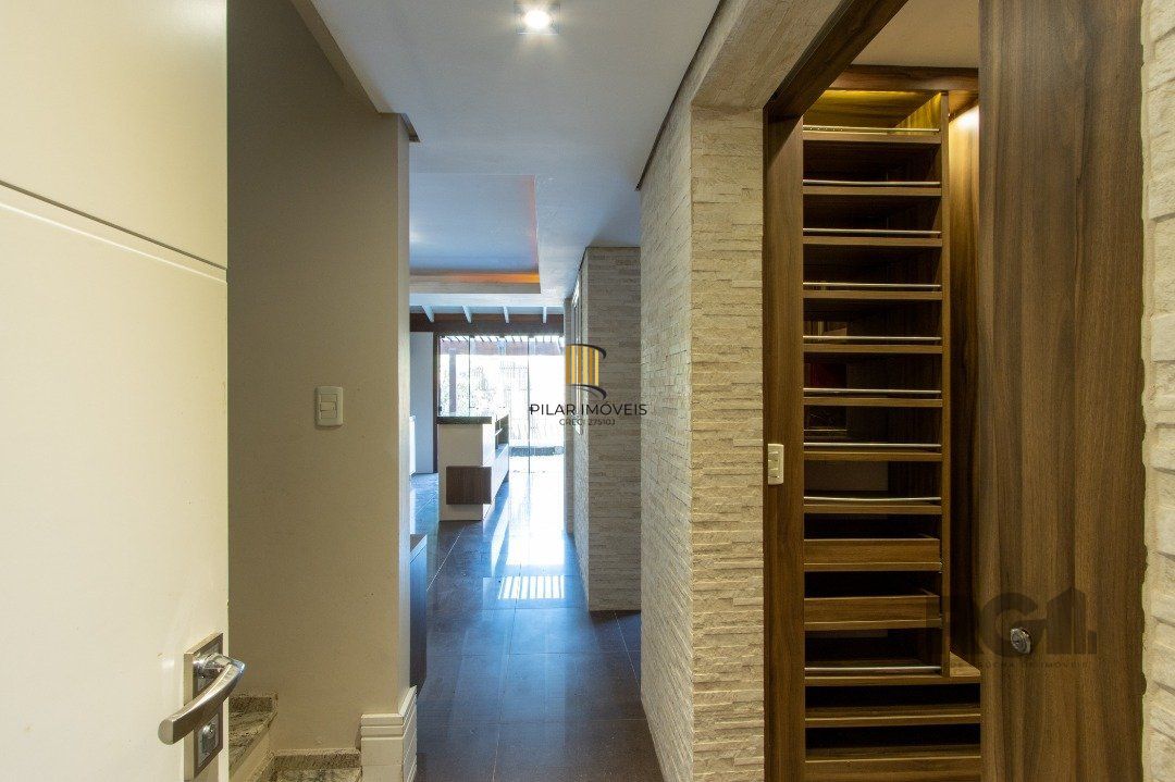 Casa Condominio para Venda - 384.33m², 3 dormitórios, sendo 1 suites, 3 vagas - Cristal