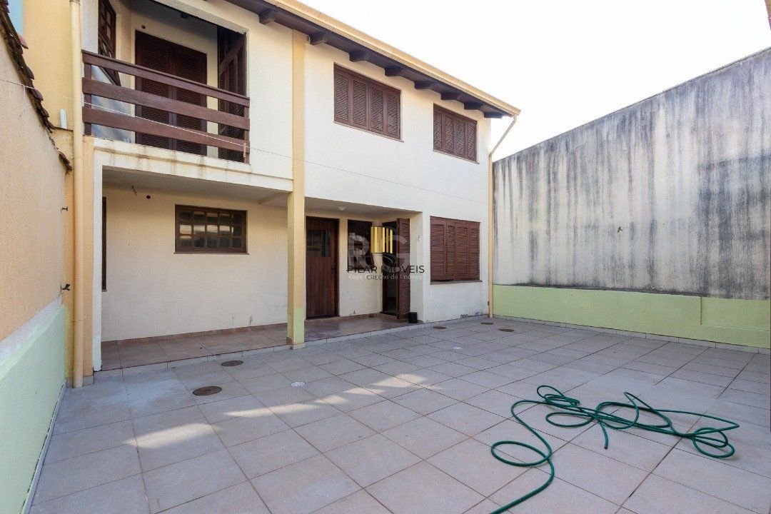 Casa para Venda - 280m², 3 dormitórios, sendo 1 suites, 2 vagas - Espirito Santo