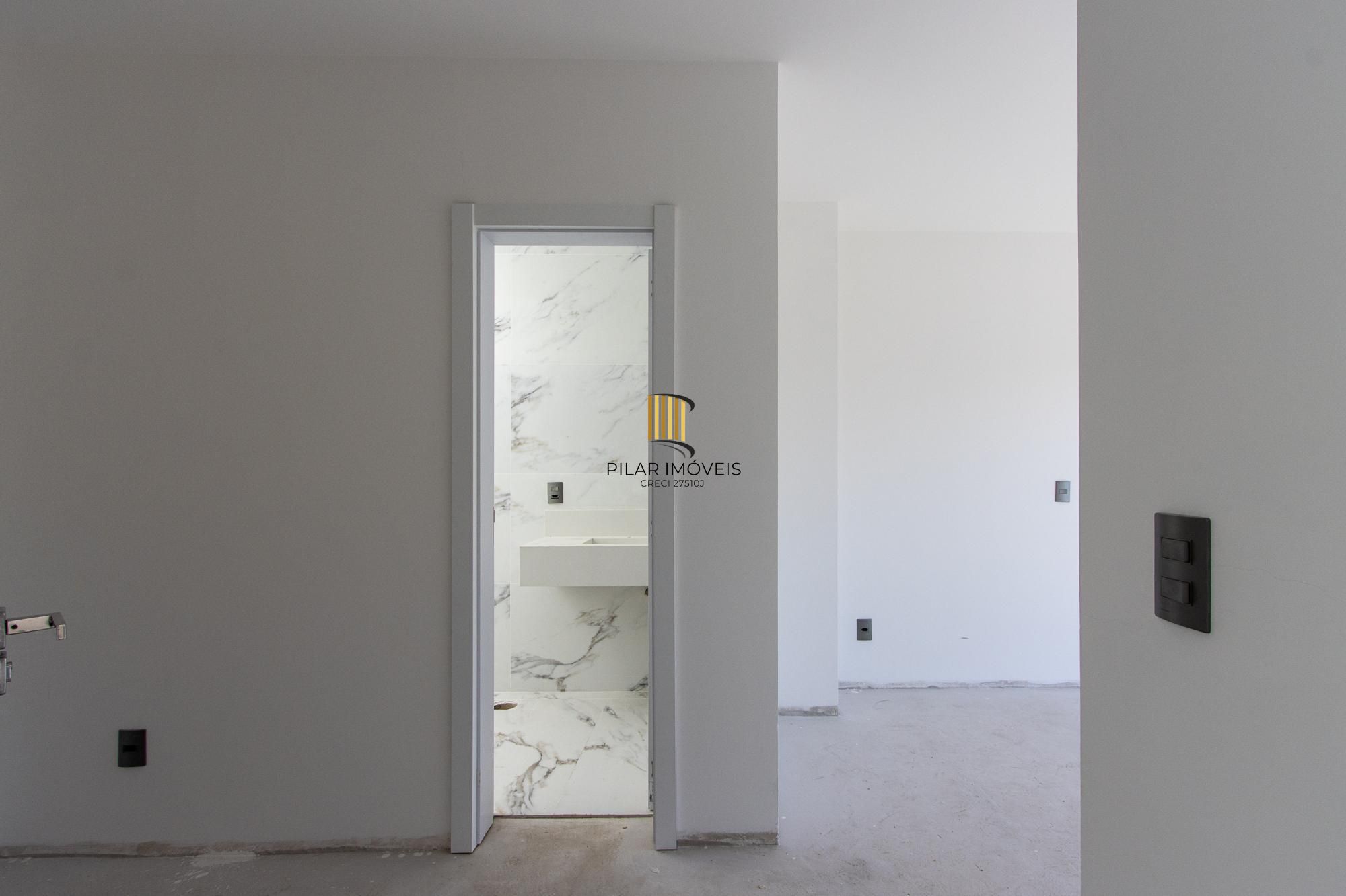 Casa em condomínio com conforto e exclusividade no bairro Tristeza