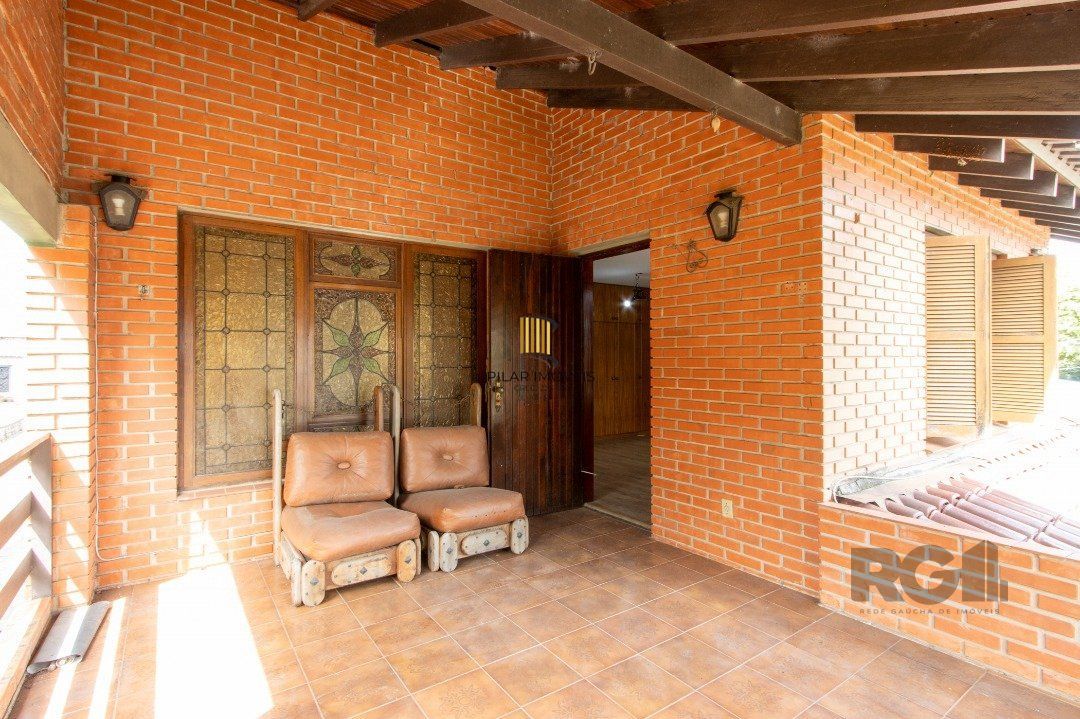 Casa para Venda - 205.5m², 3 dormitórios, sendo 2 suites, 3 vagas - Vila Nova