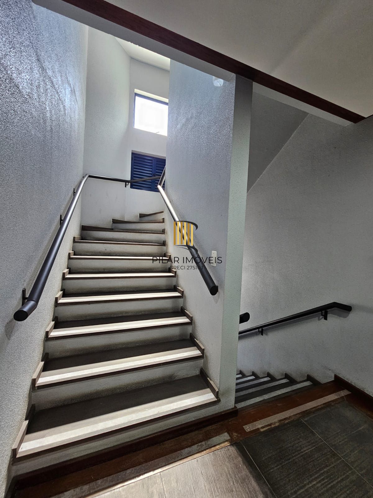 Sala comercial na Quintino Bocaiúva