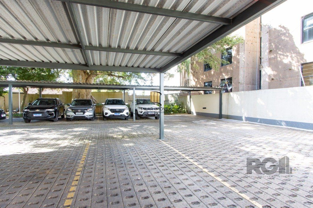 Apartamento de 3 dormitórios, sendo 1 suíte, 1 vaga de garagem, infra completa no bairro Tristeza