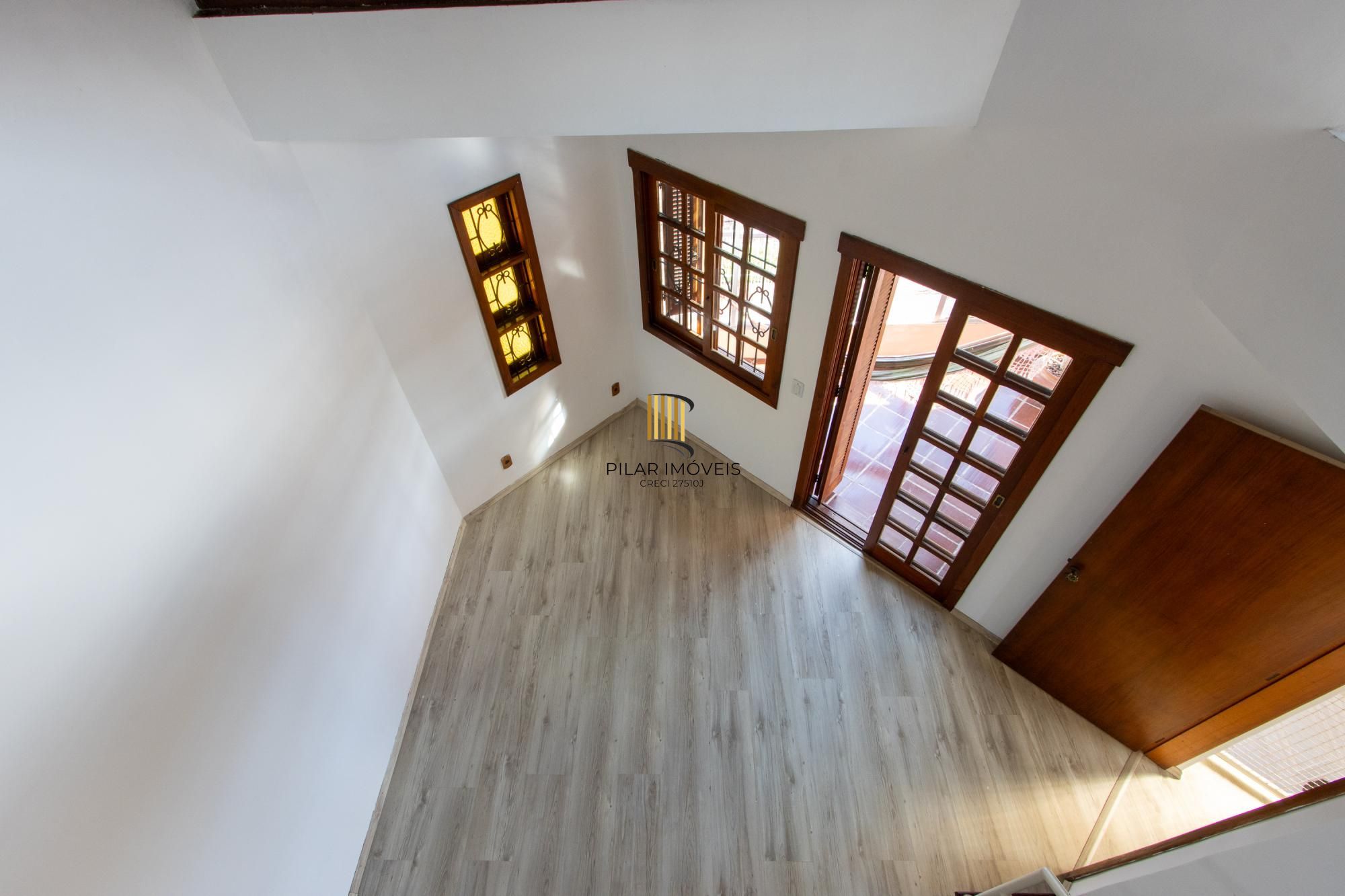 Casa para Venda - 253.35m², 3 dormitórios, sendo 1 suites, 4 vagas - Serraria
