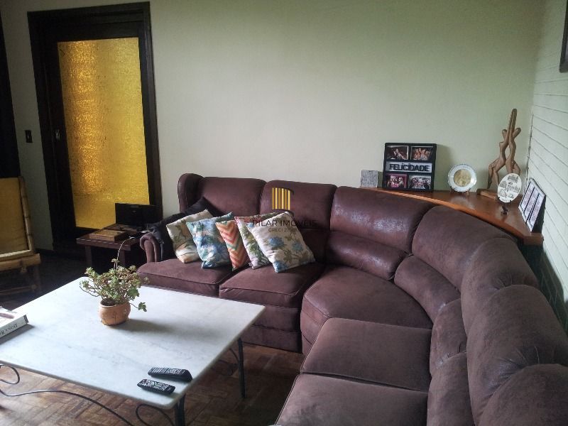 Casa para Venda - 400m², 3 dormitórios, sendo 1 suites, 2 vagas - Cristal