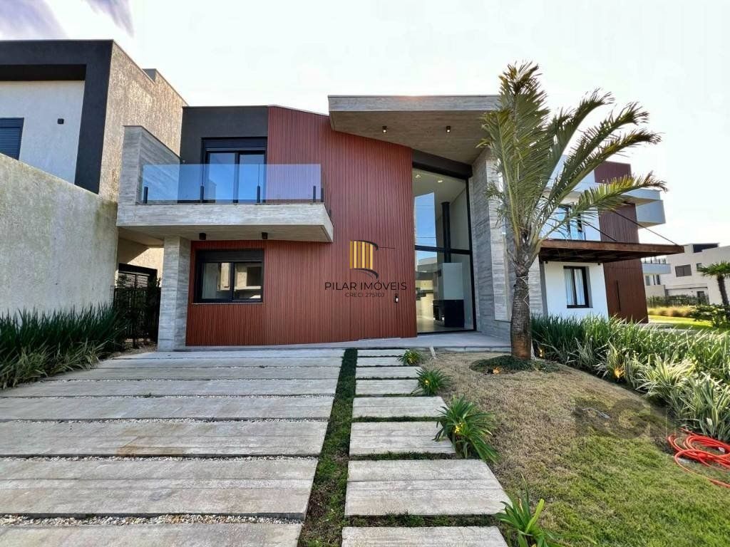 Casa de Condomínio 4 dormitórios no bairro Centro