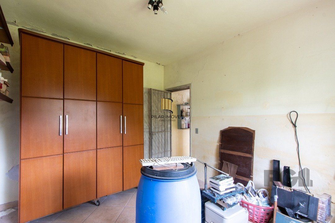 Casa para Venda - 239m², 5 dormitórios, sendo 1 suites, 2 vagas - Hipica