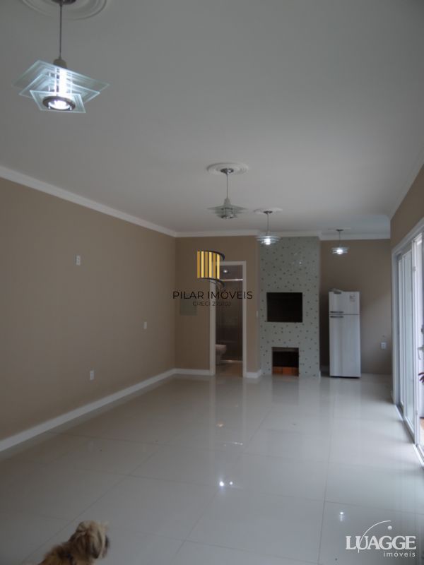 Casa para Venda - 305m², 3 dormitórios, sendo 3 suites, 4 vagas - Nonoai