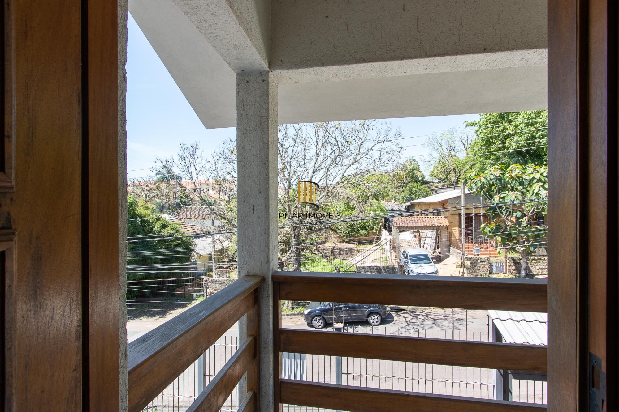 Casa Condominio  - 197m² de aréa nprivativa, 03 dormitórios 01 suites, 02 vagas - Tristeza