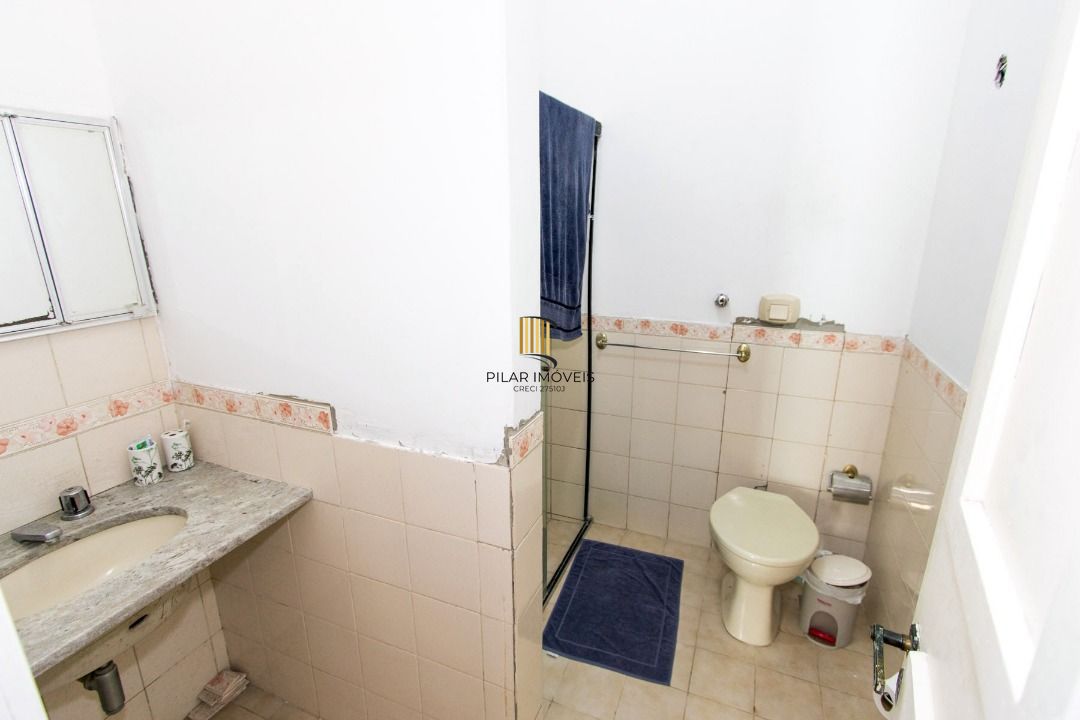 Casa para Venda - 281m², 3 dormitórios, sendo 1 suites, 3 vagas - Jardim Isabel