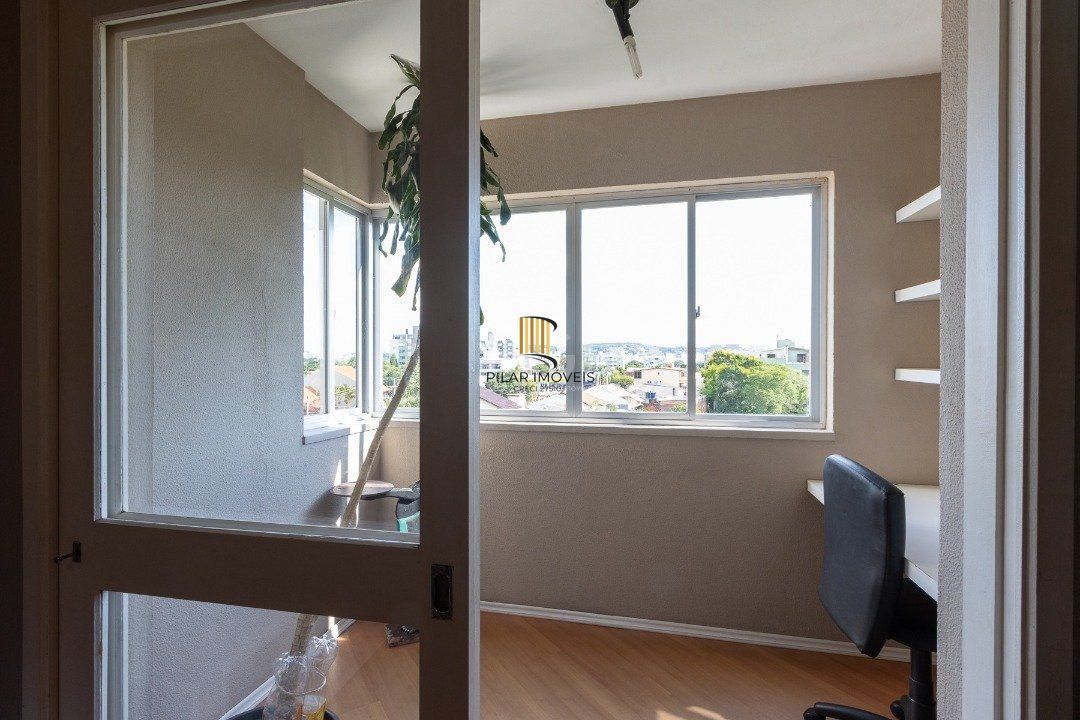 Ótima cobertura no bairro Nonoai, com aproximadamente 135m² de área privativa, 02 dormitórios