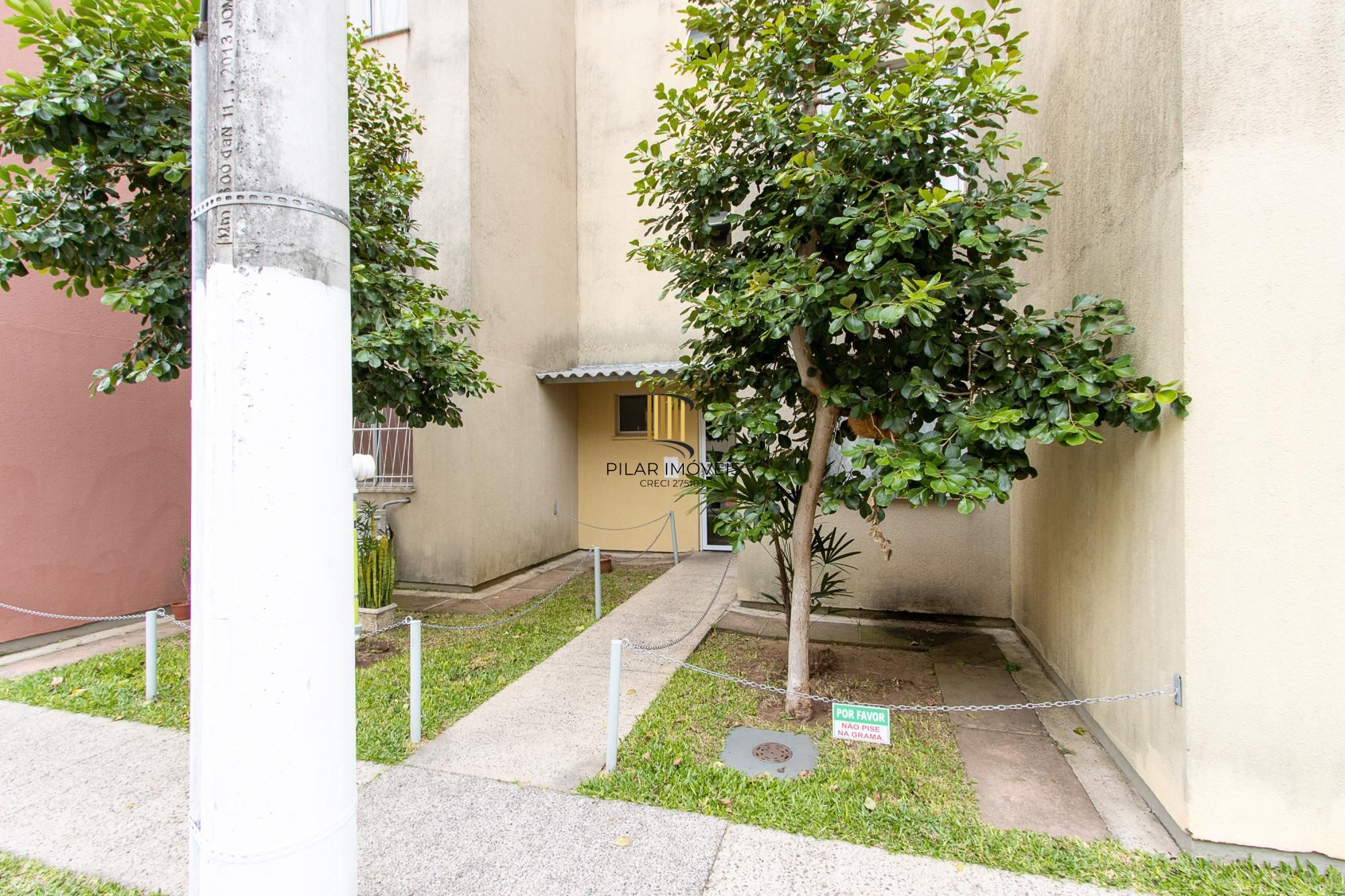 Apartamento de 2 dormitórios com vaga rotativa no bairro Vila Nova Porto Alegre