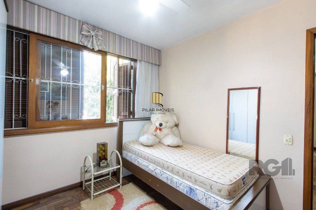 Casa 4 dormitórios no bairro Cristal