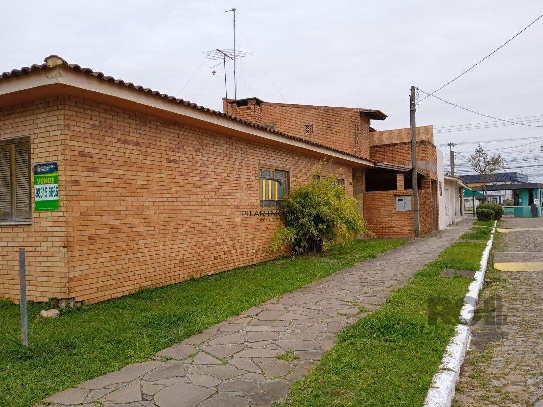 Casa de Condomínio 3 dormitórios no bairro Hípica