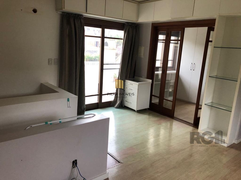Casa de Condomínio 4 dormitórios no bairro Vila Assunção