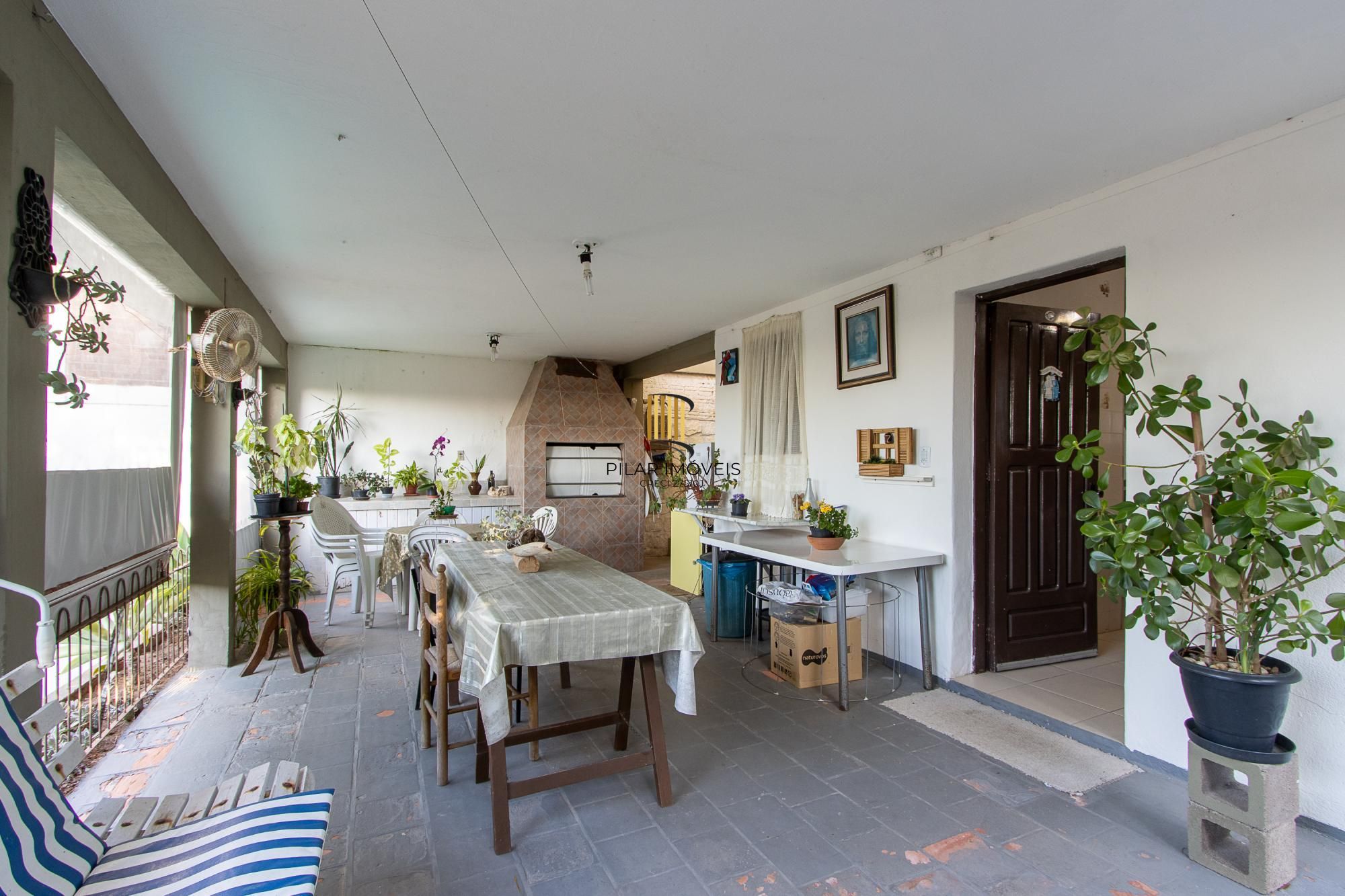 **Casa de 05 dormitórios, 03 suítes, 06 Banheiros, com 315,10m² privativos na Vila Conceição, Porto Alegre, RS**