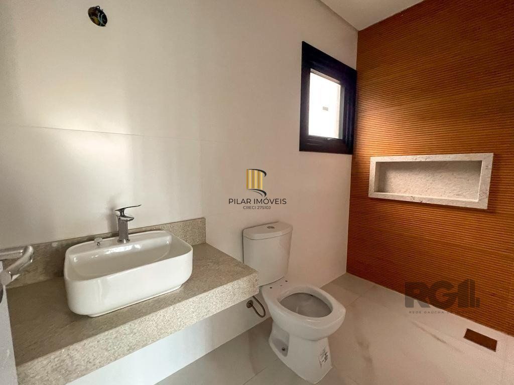 Casa de Condomínio 5 dormitórios no bairro Marina
