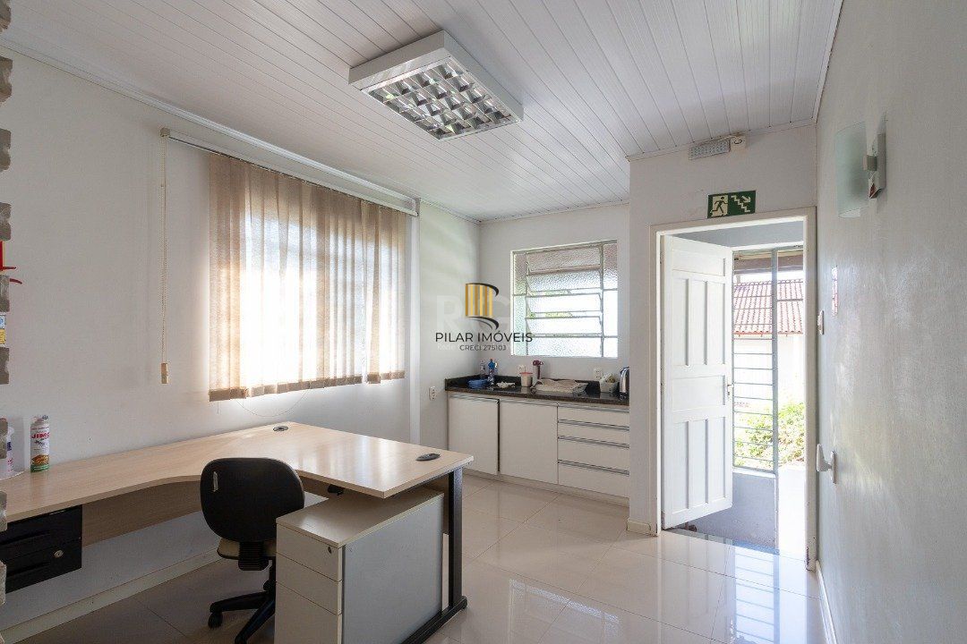 Casa para Venda - 199.62m², 5 dormitórios, 15 vagas - Tristeza