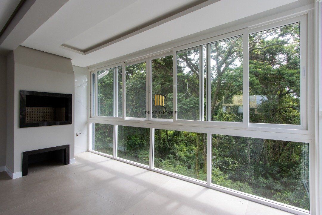 Casa | 3 quartos | 2 Suítes | 4 vagas cobertas | 260m2 Privativos | Bairro Santa Tereza