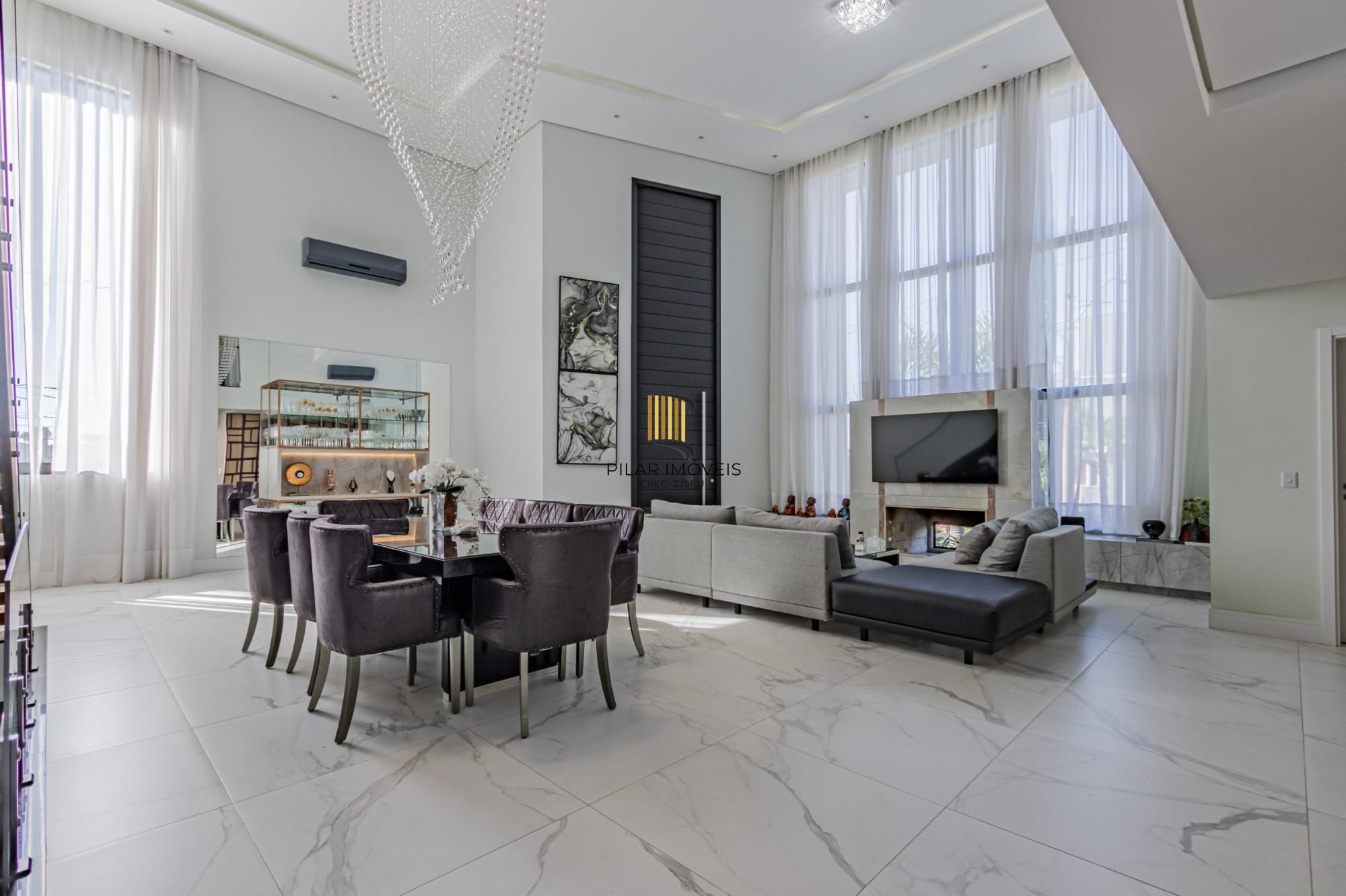 Casa de Condomínio 4 dormitórios no bairro São Vicente