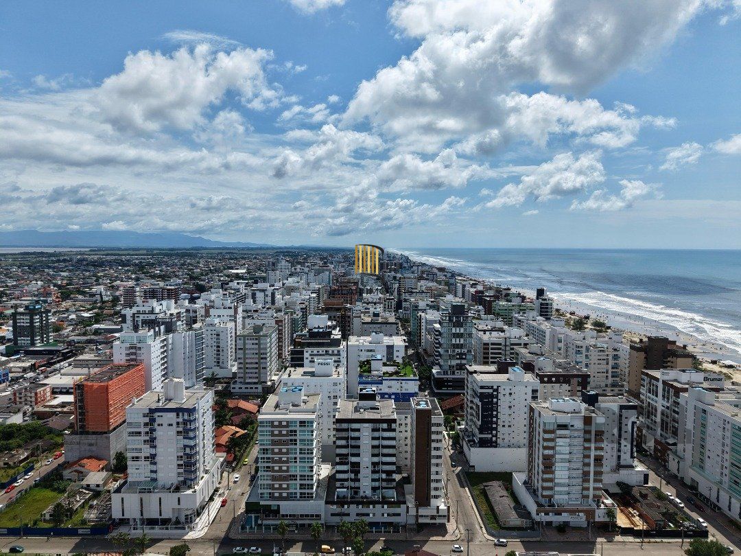 APARTAMENTO COM TERRAÇO E VISTA PARA O MAR, À VENDA  EM CAPÃO DA CANOA 