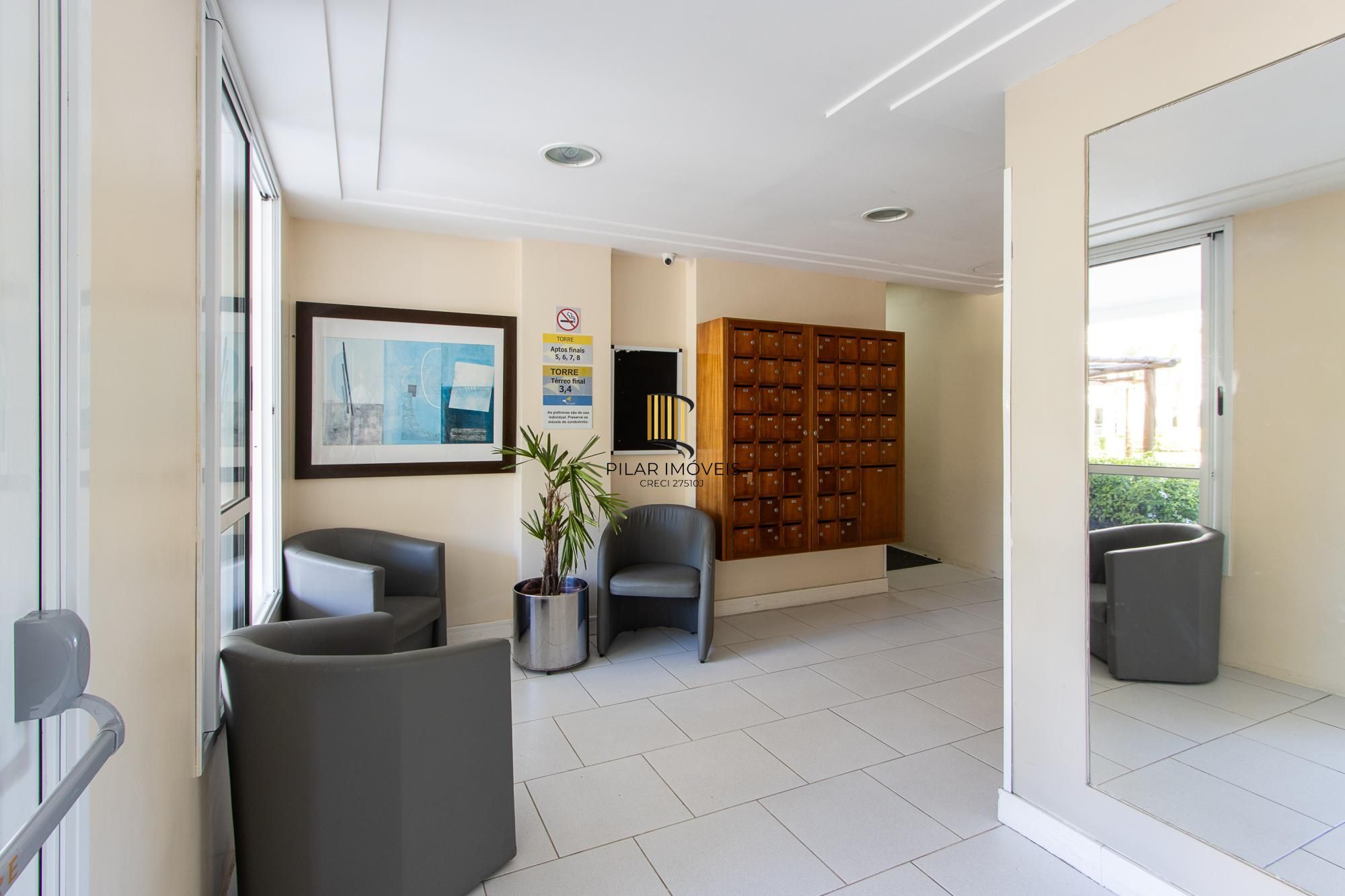 Apartamento, 2 dormitórios e 1 vaga, bairro Jardim Carvalho.