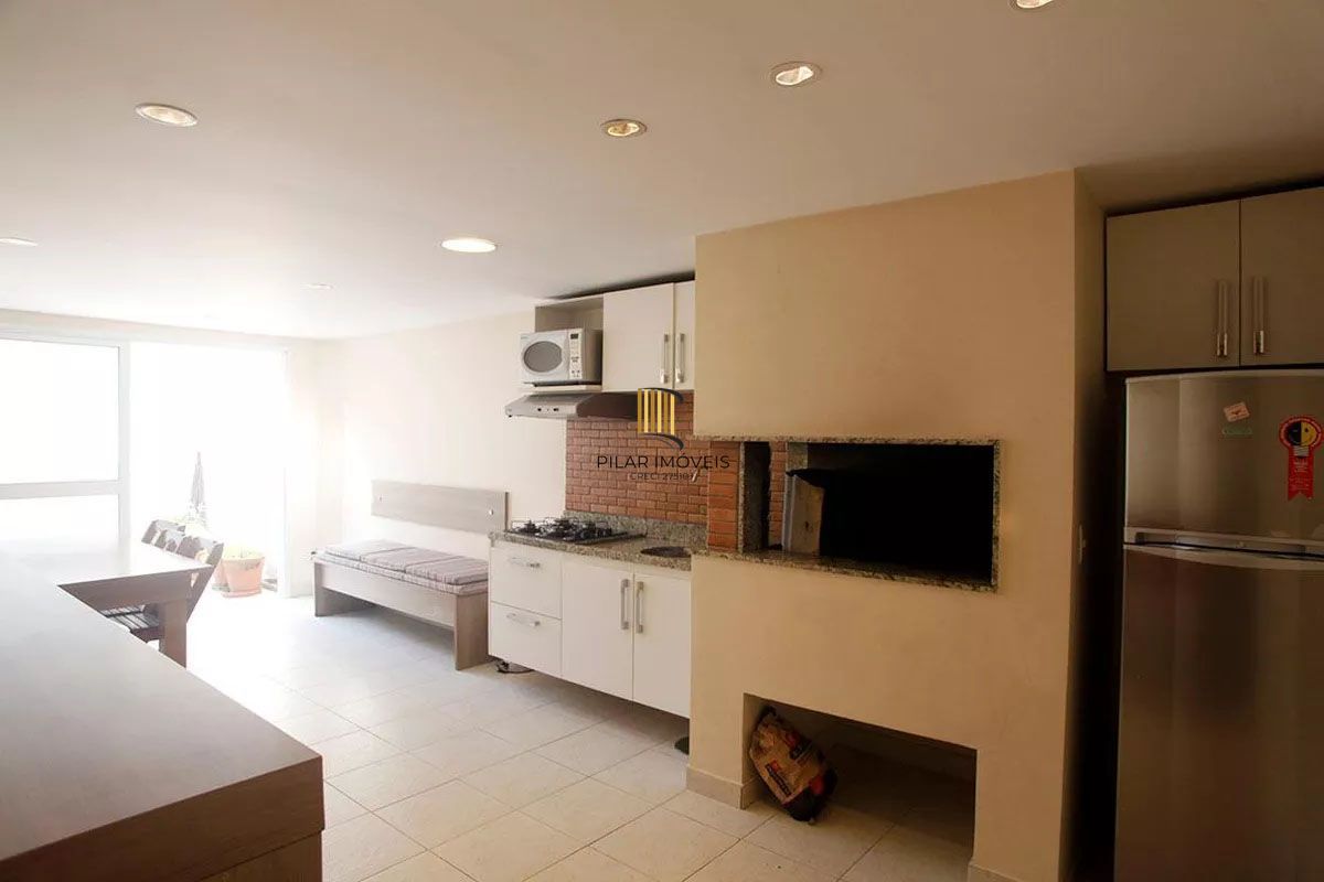 Apartamento com 2 dormitórios com 58.35m² no bairro Bom Fim