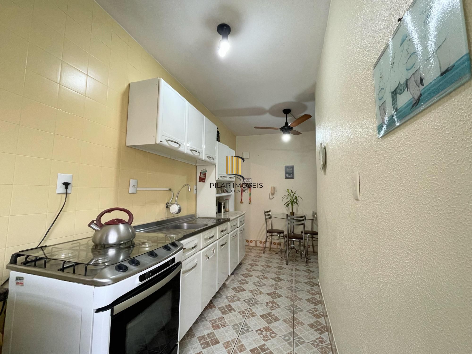 Apartamento com linda vista definida para o Rio Guaíba ? amplo, arejado e com sol da tarde!