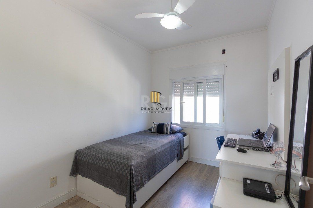 Casa para Venda - 168m², 3 dormitórios, sendo 1 suites, 2 vagas - Imperial Park