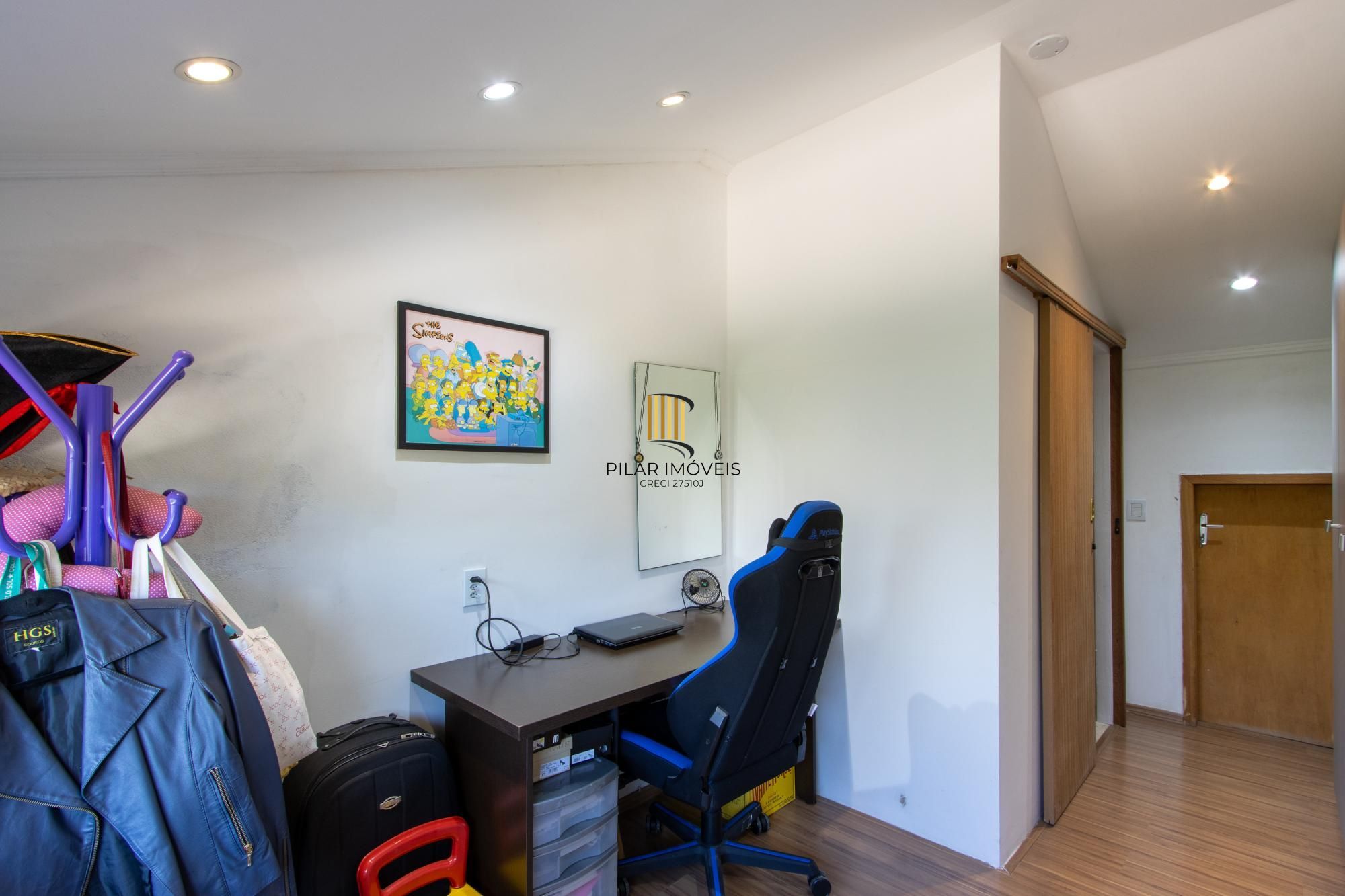 Casa em condomínio no bairro Aberta dos Morros