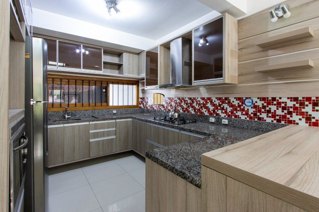 Casa para Venda - 204m², 3 dormitórios, sendo 3 suites, 2 vagas - Espirito Santo