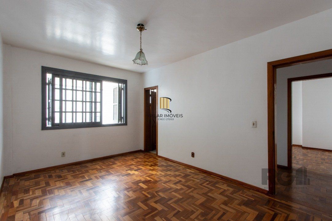 Casa 4 dormitórios no bairro Nonoai