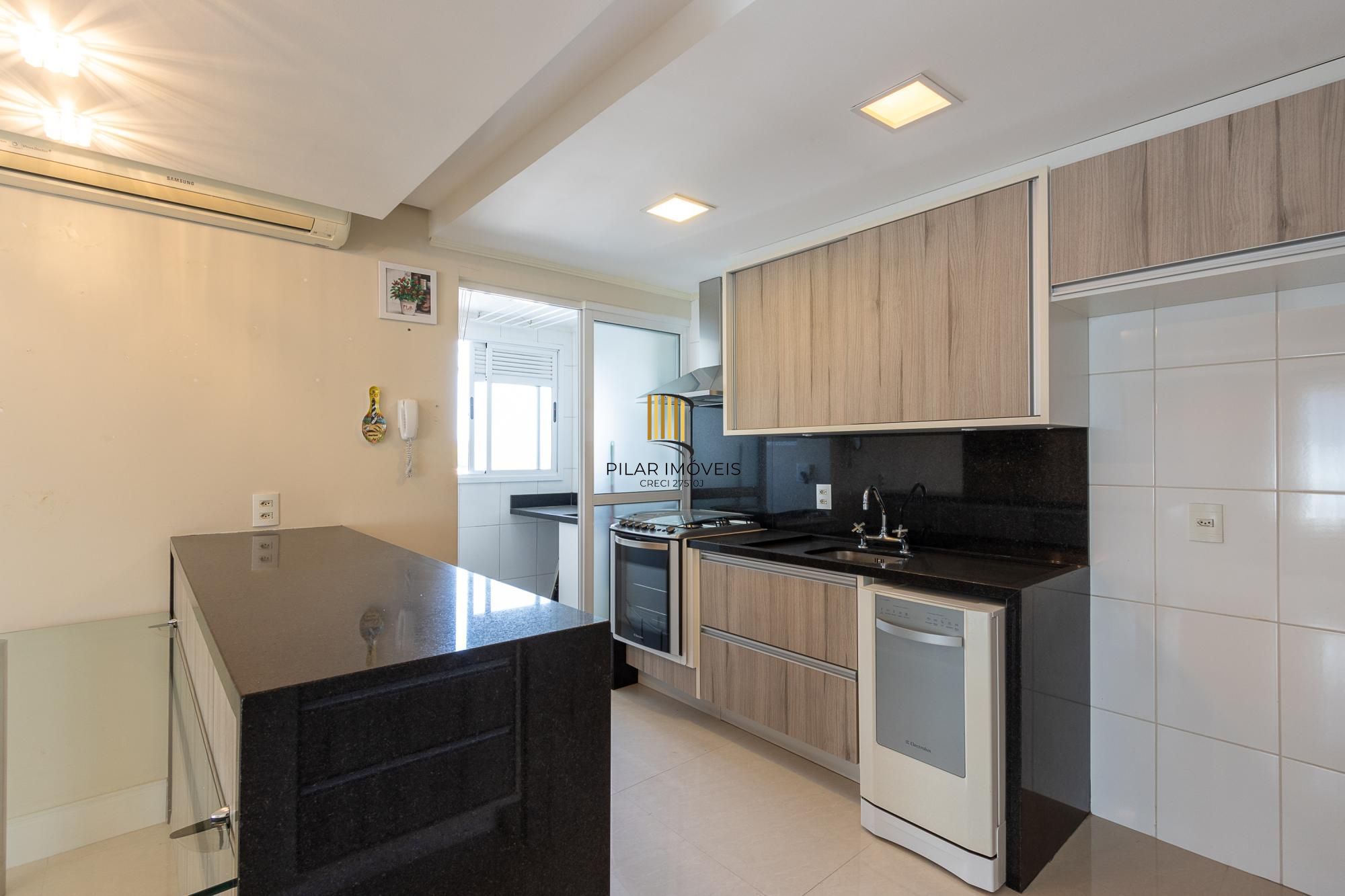 Apartamento de 3 dormitórios, 1 suíte e 2 vagas escrituradas no bairro Tristeza.