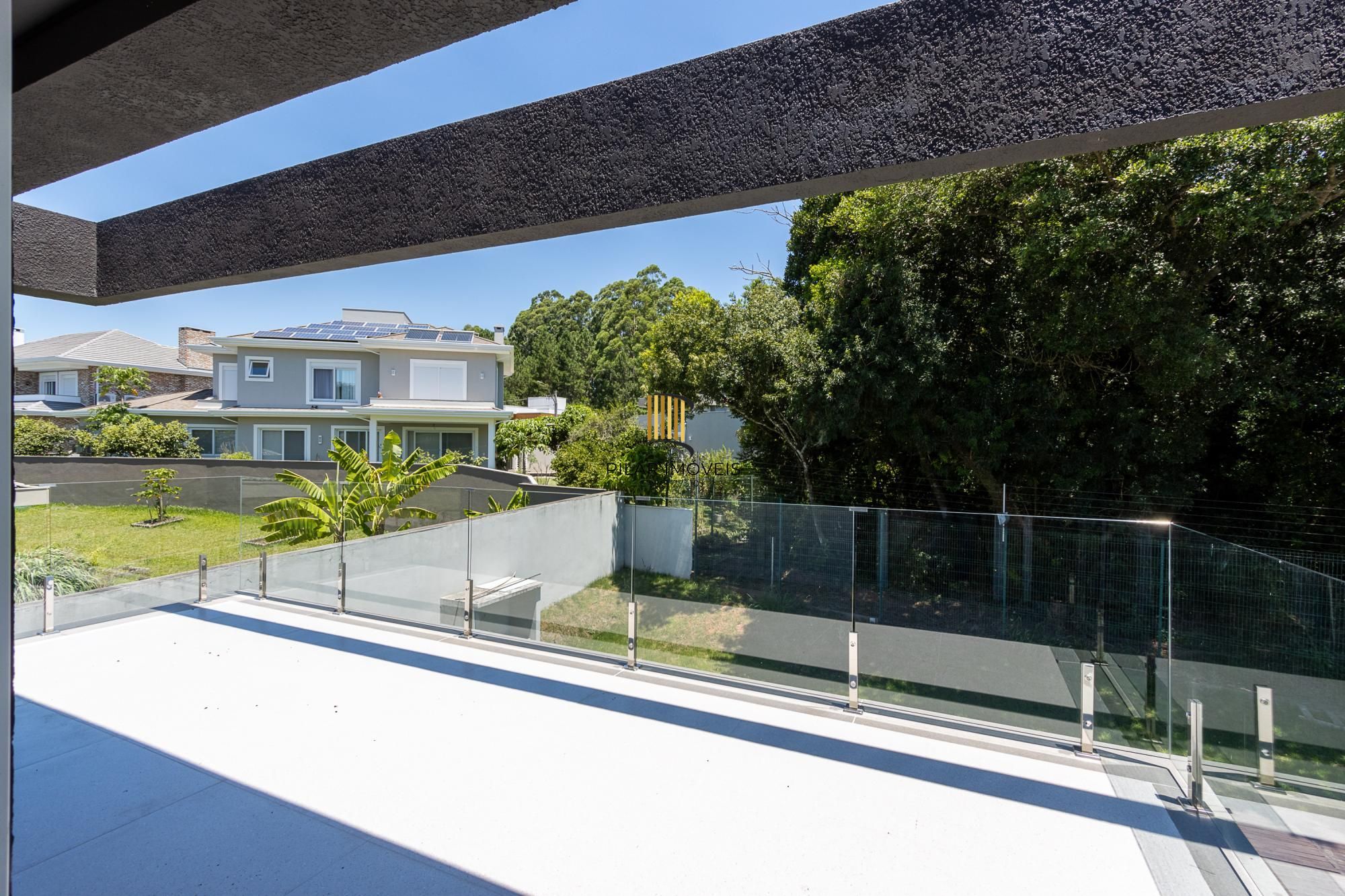 Casa Condominio para Venda - 300m², 4 dormitórios, sendo 4 suites, 2 vagas - Alphaville