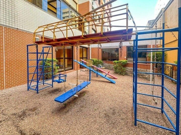 Apartamento de 196,96m², 3 dormitórios, 2 suítes, lareira,  3 vagas cobertas, no Costa Amalfitana.