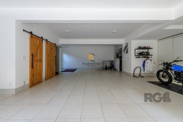 Casa de Condomínio 3 dormitórios no bairro Pedra Redonda