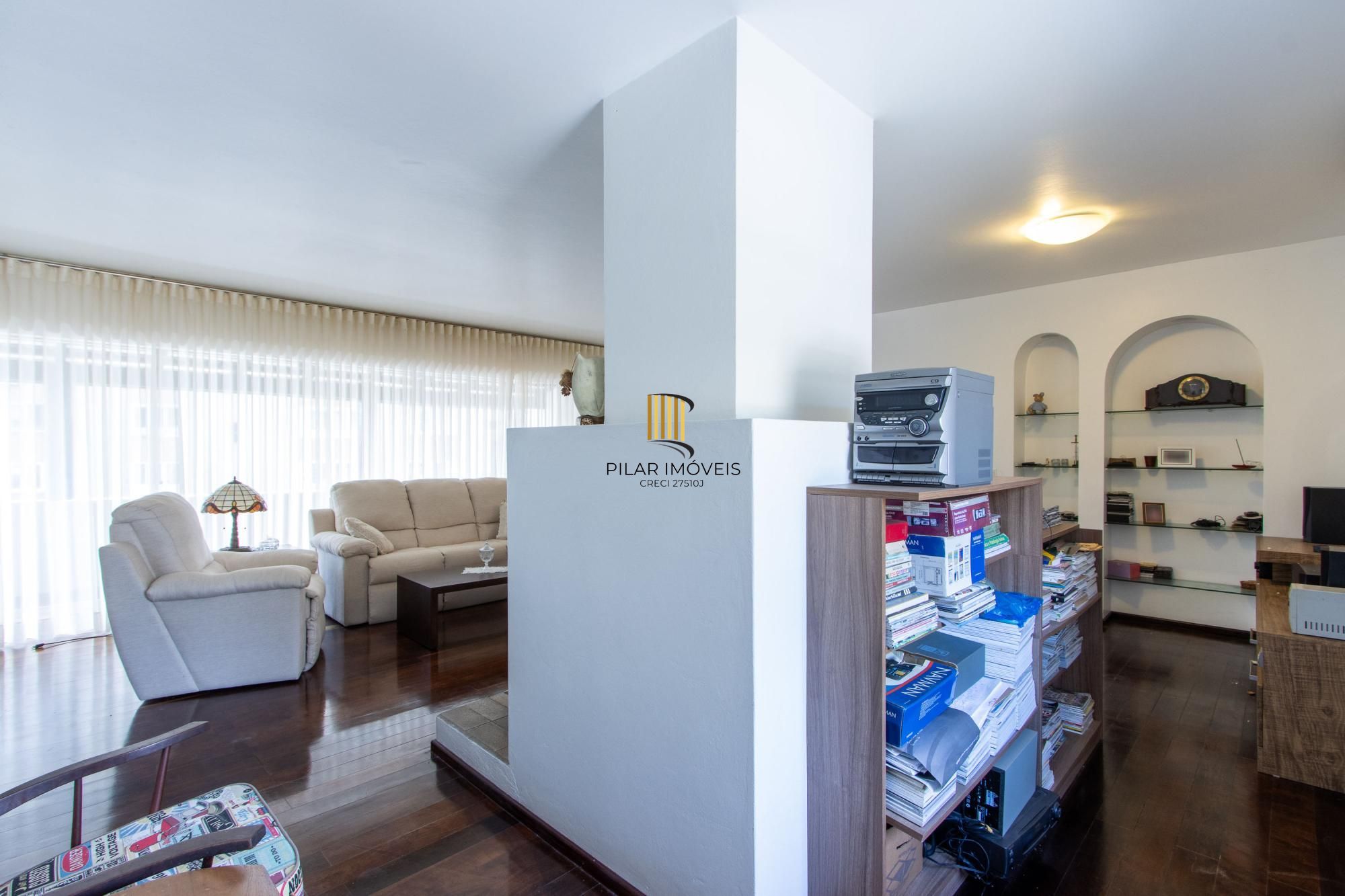 Casa com piscina Bairro Cristal