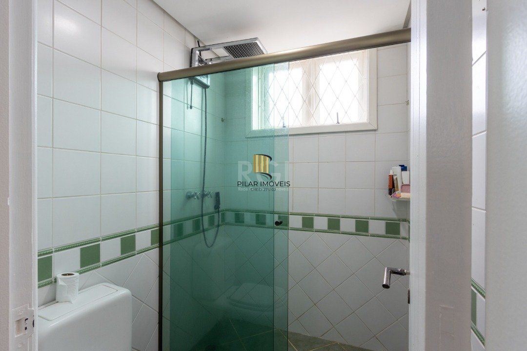 Casa de Condomínio 6 dormitórios no bairro Nonoai