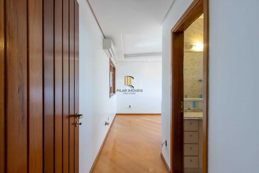 Casa 3 dormitórios no bairro Ipanema