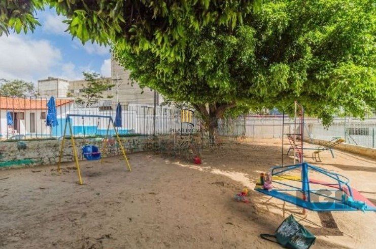 Casa de Condomínio 3 dormitórios no bairro Cavalhada