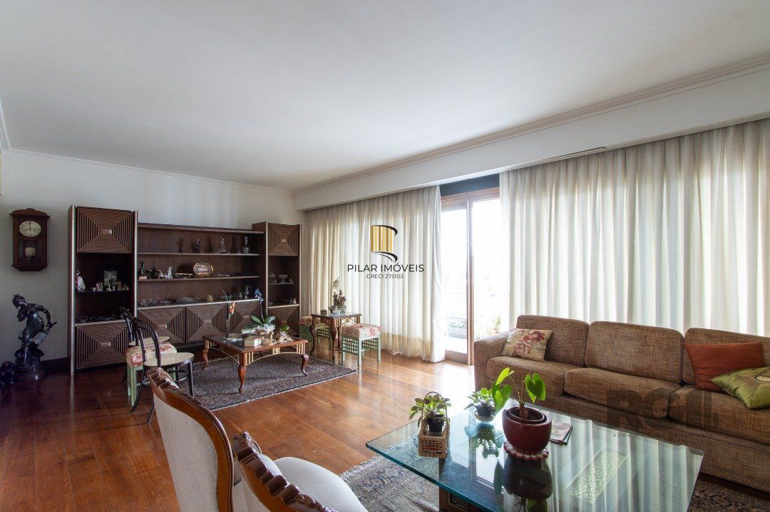 Apartamento grande em Petrópolis. com 257,90m2