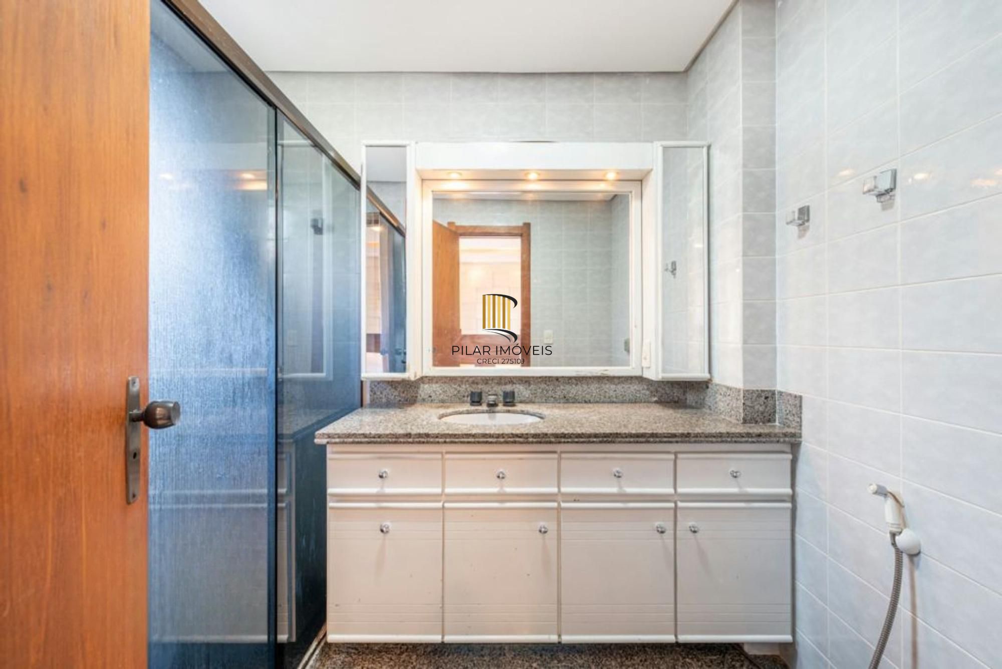 Apartamento à venda em Petrópolis com 153 m², 2 quartos, 1 suíte, 2 vagas