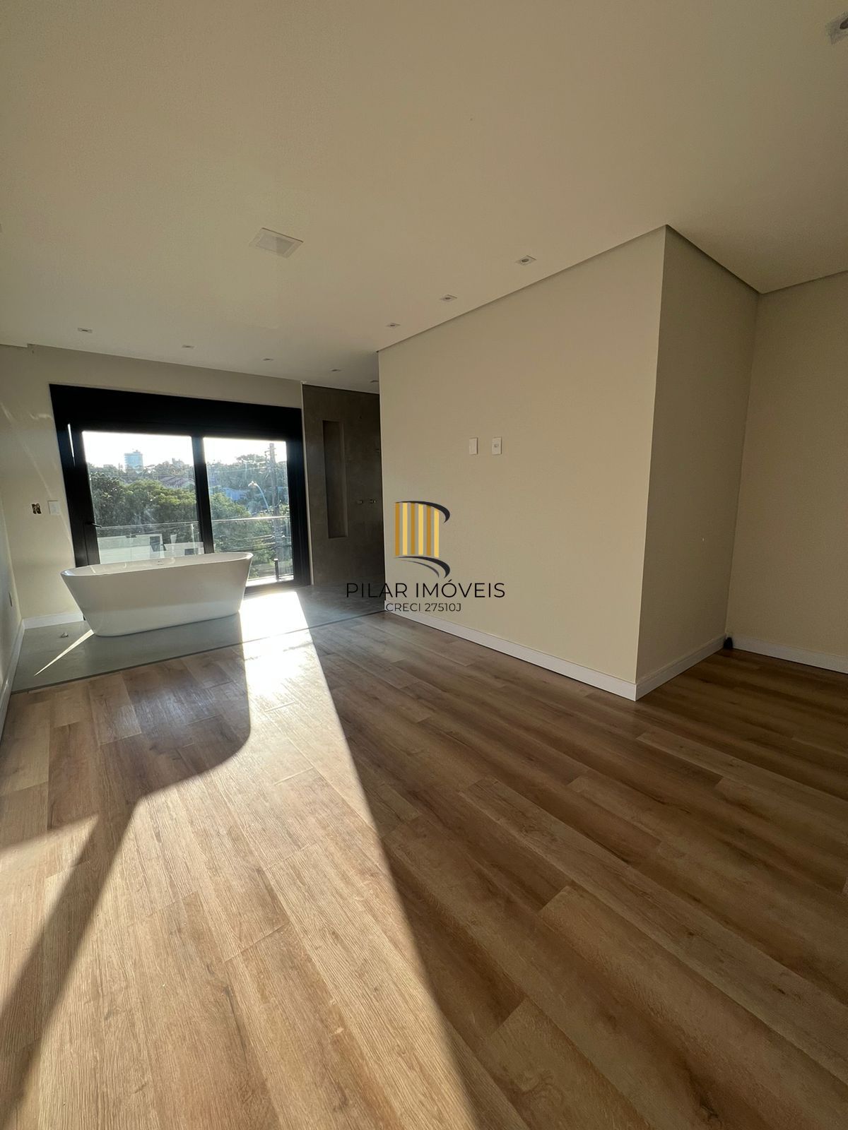 Casa de Condomínio com 3 suítes para comprar em Centro, Gravataí