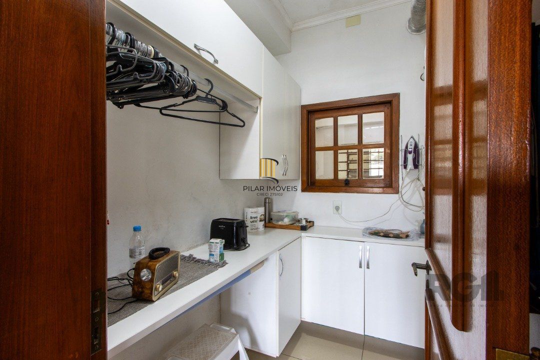 Casa para Venda - 440m², 3 dormitórios, sendo 1 suites, 2 vagas - Santa Tereza