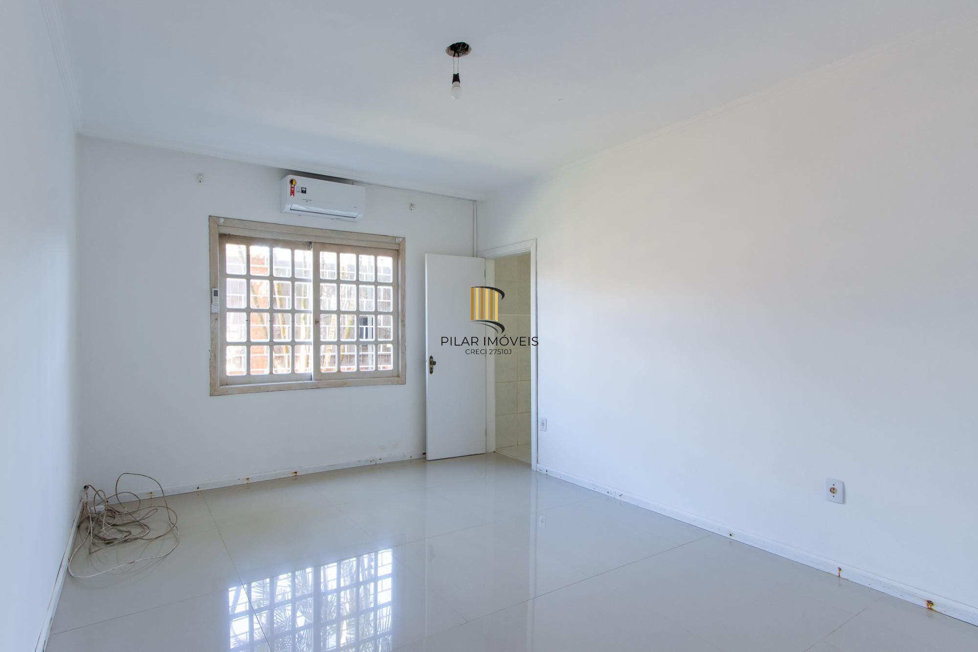 Casa Residencial à Venda no Bairro Guarujá, Porto Alegre, RS